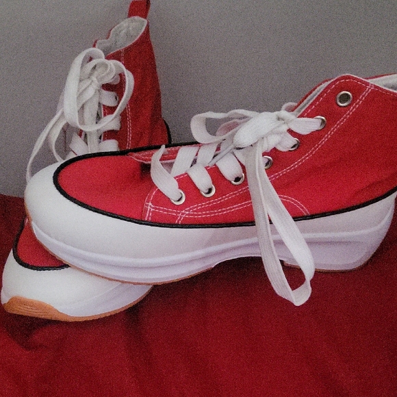 Red High-Top Sneakers with White Laces - Picture 1 of 7
